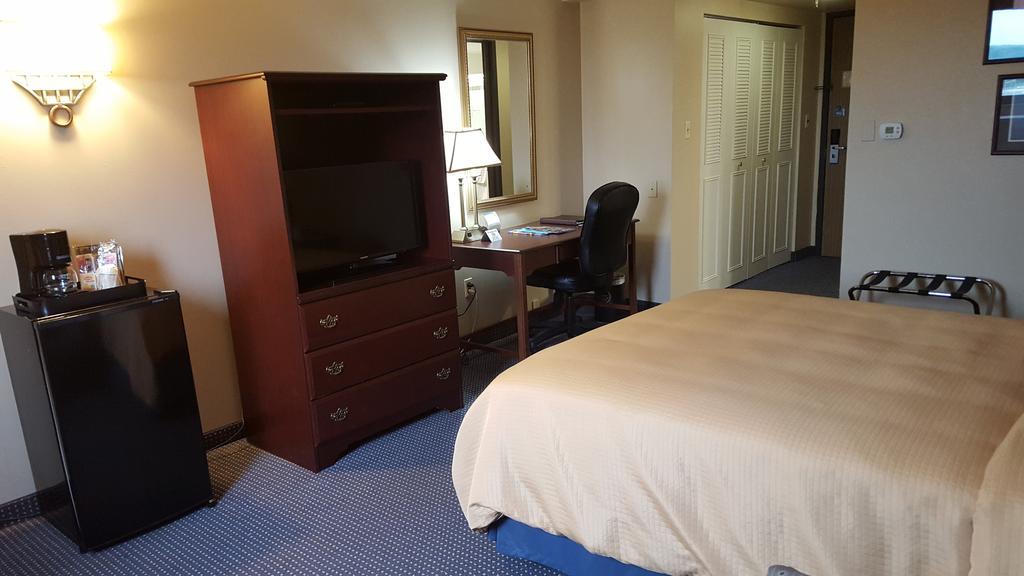 Conference Center At The Maritime Institute Hotel Linthicum Room photo